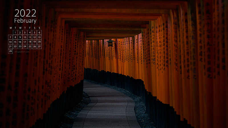 The avenue of red torii gates at Fushimi Inari Shrine, Kyoto